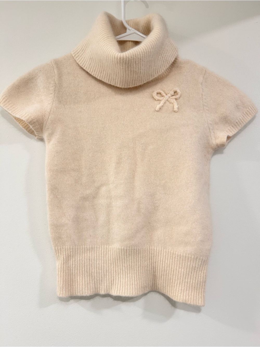 Y2K Cream Fuzzy Short-Sleeve Turtleneck Sweater with Bow Detail Japanese Vintage